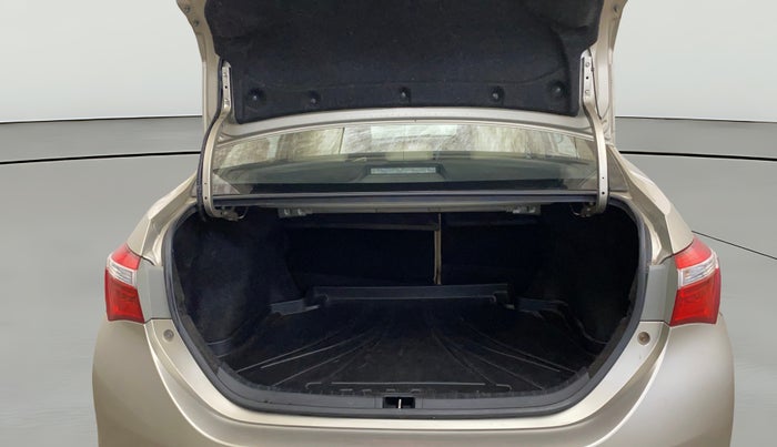 2015 Toyota Corolla Altis G PETROL, Petrol, Manual, 68,892 km, Boot Open Zoomed View