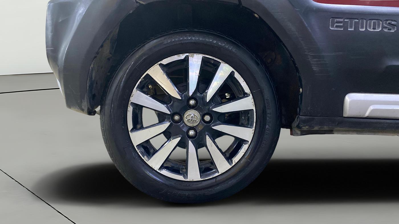 2014 Toyota Etios CROSS 1.4 GD, Diesel, Manual, 71,516 km, Right Rear Wheel