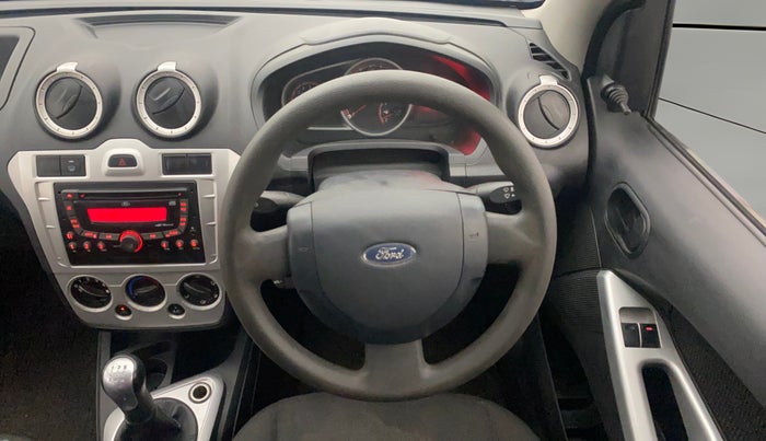 2013 Ford Figo ZXI 1.2 PETROL, Petrol, Manual, 96,606 km, Steering Wheel Close Up