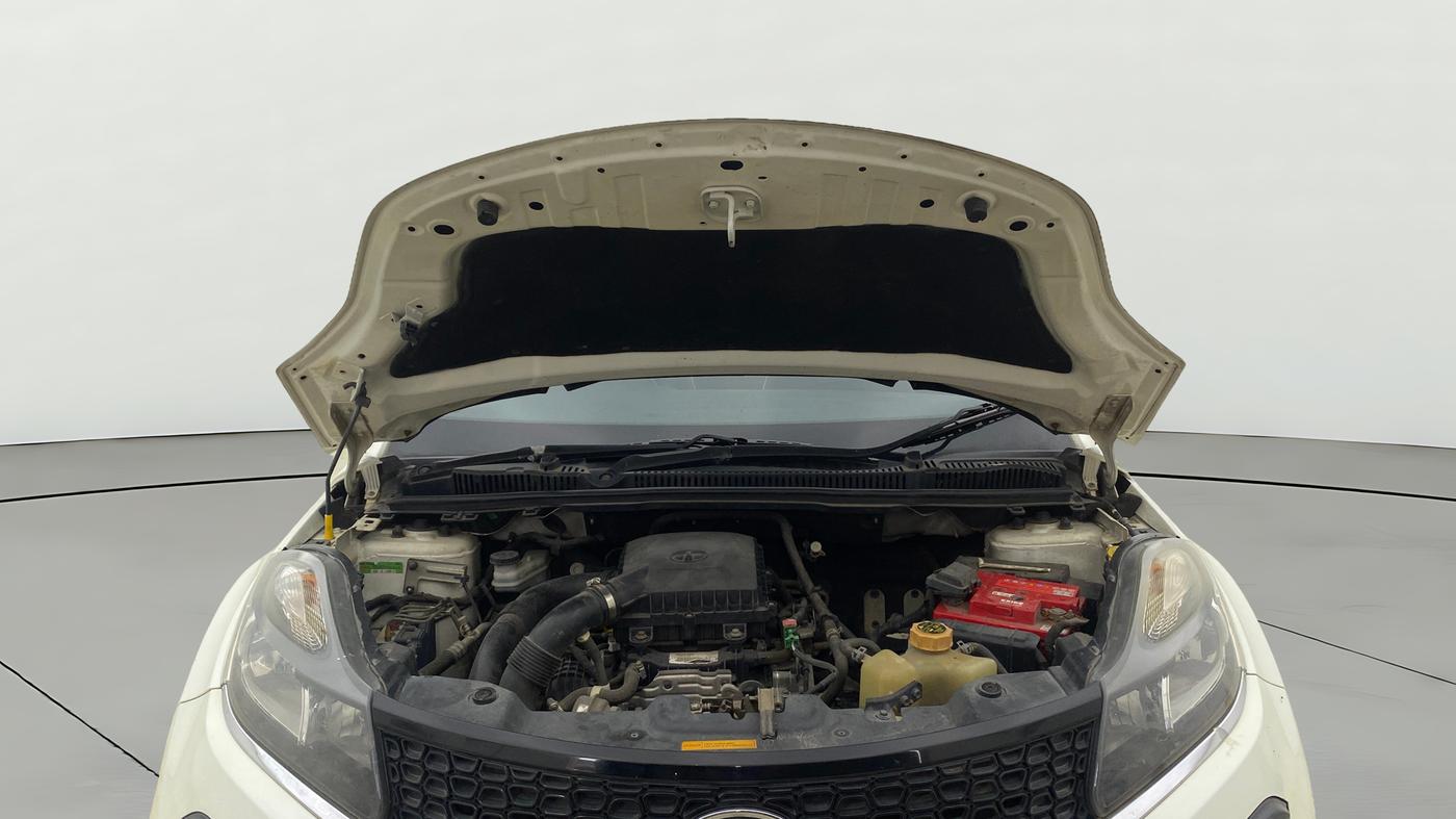 2018 Tata NEXON XM PETROL, Petrol, Manual, 42,094 km, Open Bonet