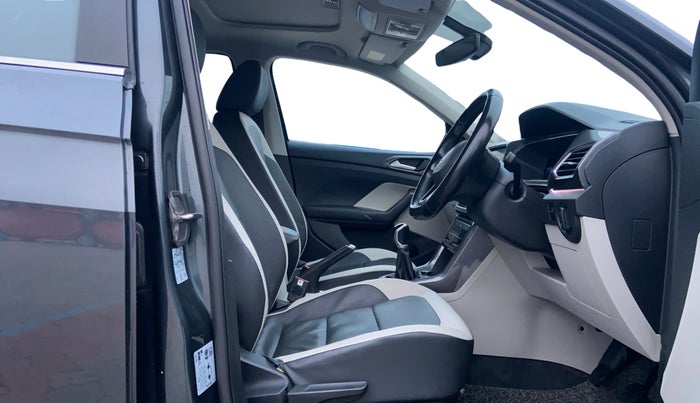 2021 Volkswagen TAIGUN TOPLINE 1.0 TSI MT, Petrol, Manual, 51,580 km, Right Side Front Door Cabin