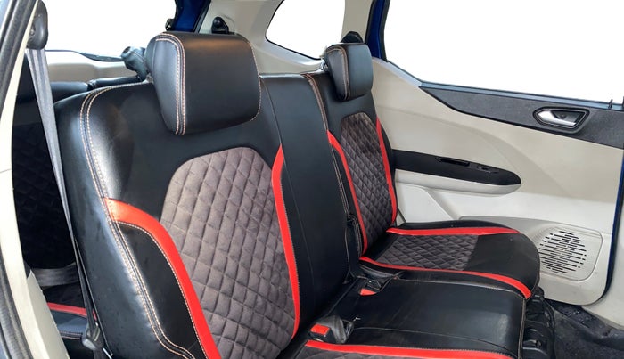 2019 Renault TRIBER RXZ, Petrol, Manual, 83,002 km, Right Side Rear Door Cabin