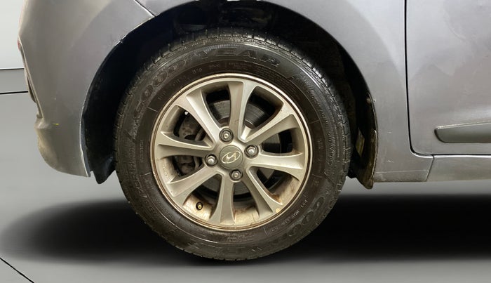 2016 Hyundai Grand i10 ASTA (O) 1.2 KAPPA VTVT, CNG, Manual, 1,16,049 km, Left Front Wheel