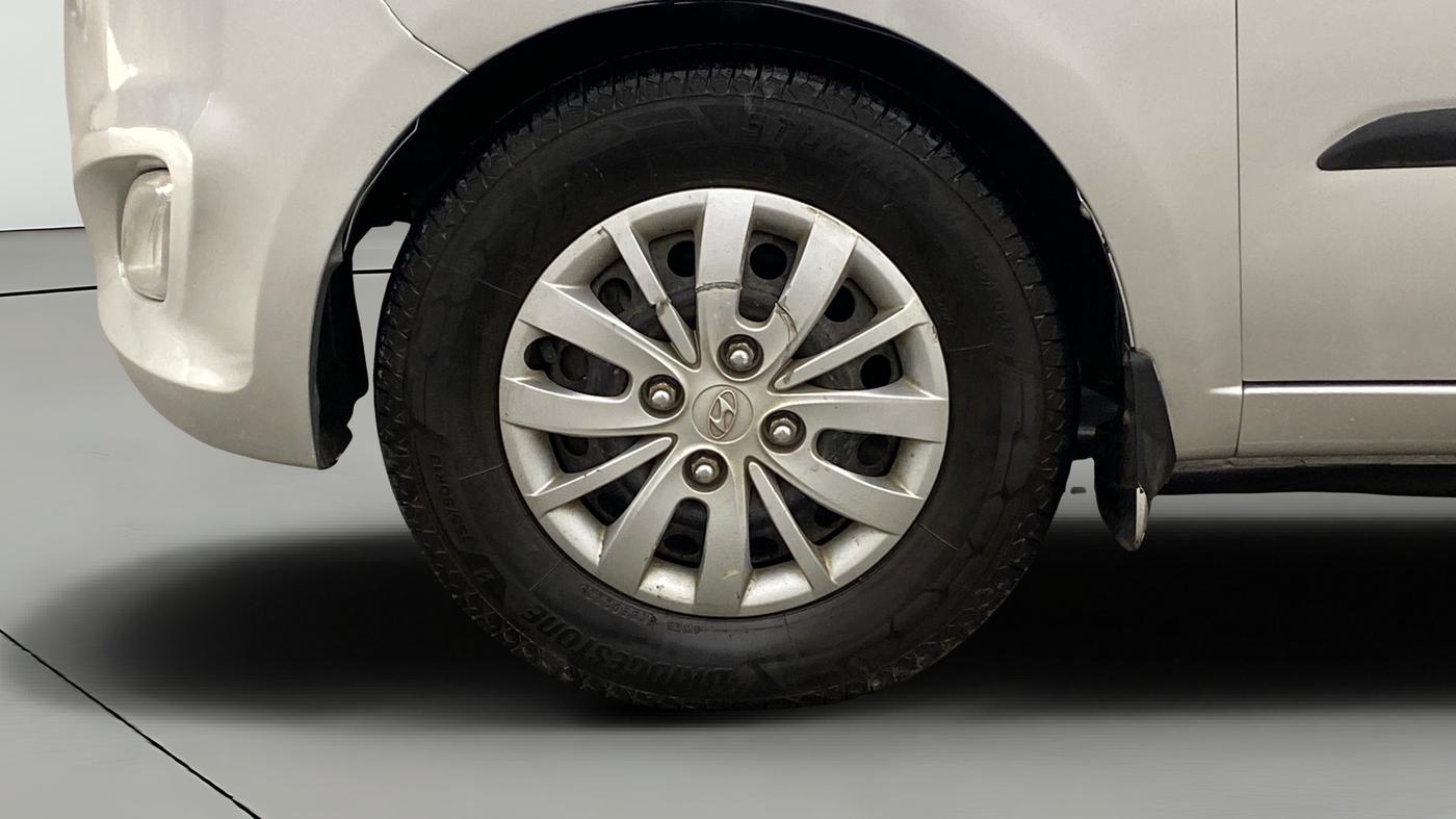 2014 Hyundai i10 SPORTZ 1.1, Petrol, Manual, 47,884 km, Left Front Wheel