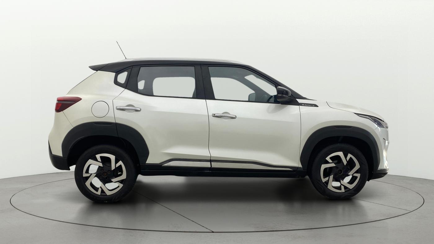 2021 Nissan MAGNITE XV TURBO CVT DUAL TONE, Petrol, Automatic, 72,369 km, Right Side View