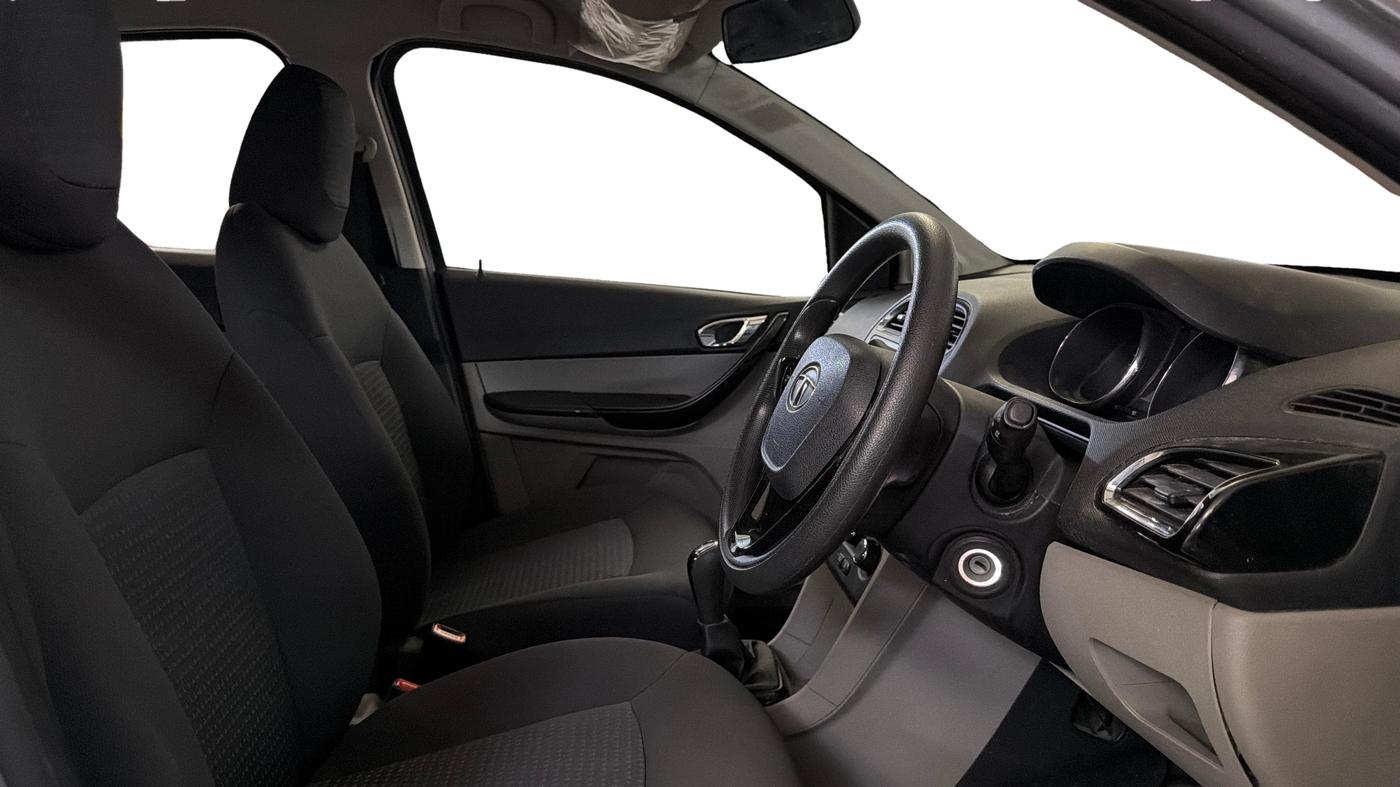 2018 Tata Tiago XZ PETROL, Petrol, Manual, 25,080 km, Right Side Front Door Cabin