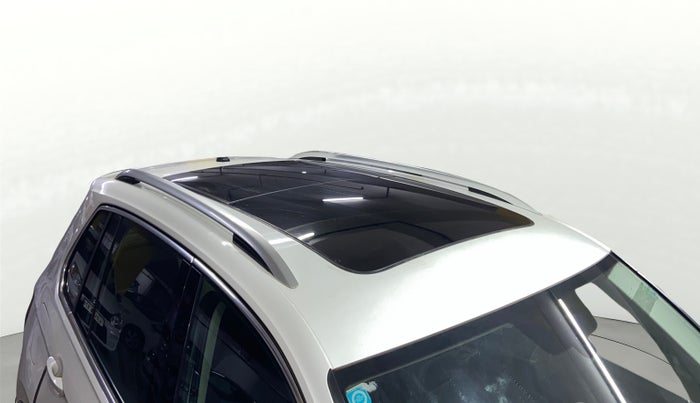 2019 Volkswagen TIGUAN HIGHLINE TDI AT, Diesel, Automatic, 1,21,122 km, Roof