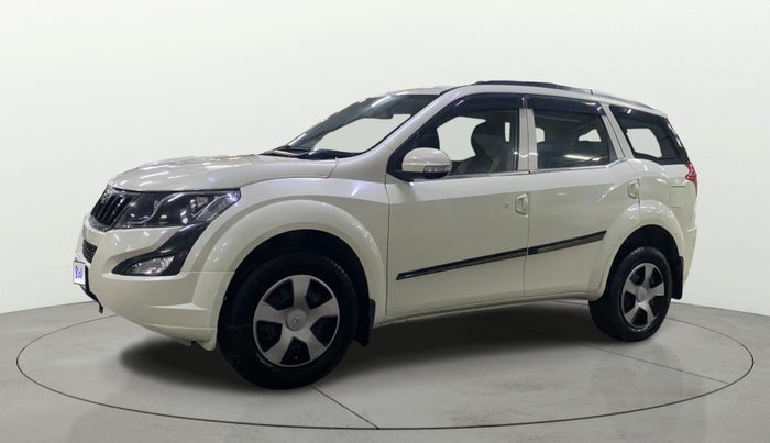 2017 Mahindra XUV500 W4, Diesel, Manual, 74,520 km, Left Front Diagonal