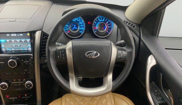 2018 Mahindra XUV500 W11, Diesel, Manual, 97,358 km, Steering Wheel Close Up
