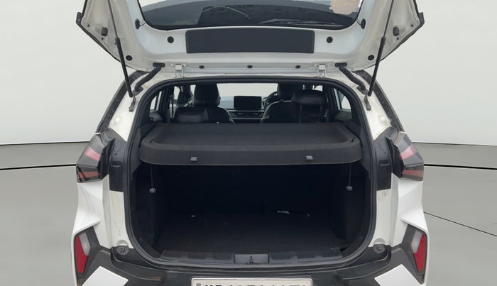 2023 Tata NEXON FEARLESS DUAL TONE 1.2 PETROL, Petrol, Manual, 5,562 km, Boot Open Zoomed View