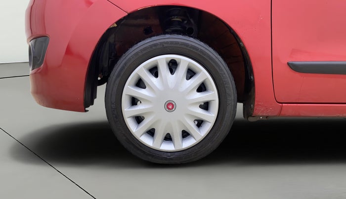 2013 Maruti Wagon R 1.0 VXI, Petrol, Manual, 60,673 km, Left Front Wheel
