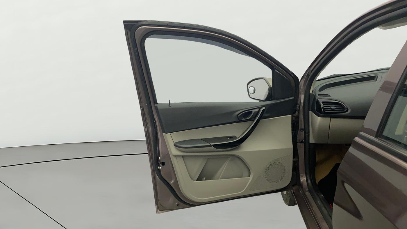 2017 Tata Tiago XT PETROL, Petrol, Manual, 26,993 km, LHS Front Door