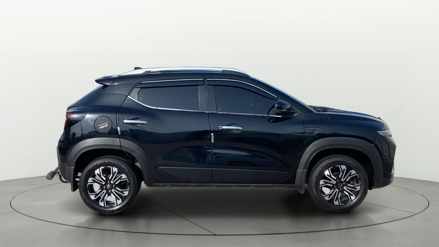 2023 Renault Kiger RXT (O) MT, Petrol, Manual, 31,293 km, Right Side View