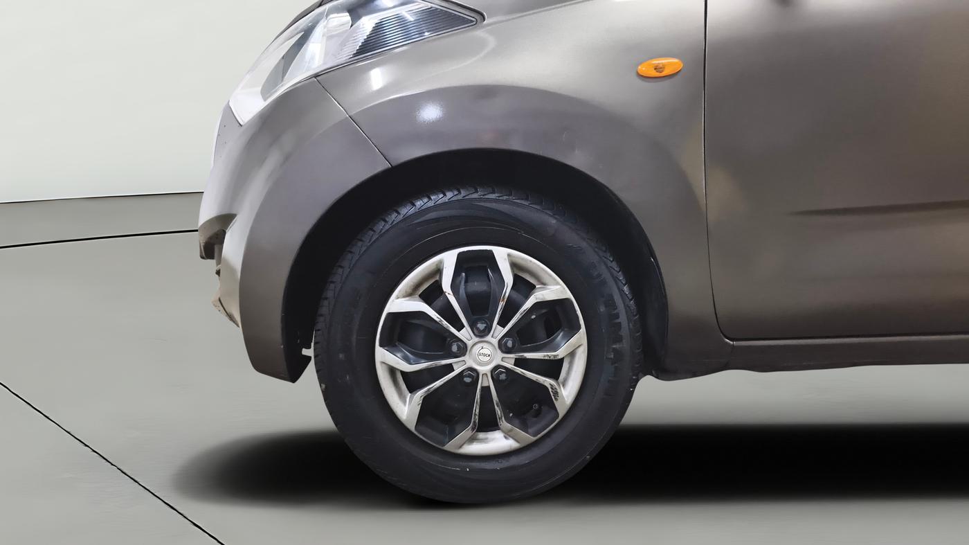 2017 Datsun Redi Go T (O), Petrol, Manual, 90,090 km, Left Front Wheel