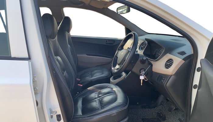 2018 Hyundai Grand i10 MAGNA 1.2 KAPPA VTVT, Petrol, Manual, 1,11,736 km, Right Side Front Door Cabin