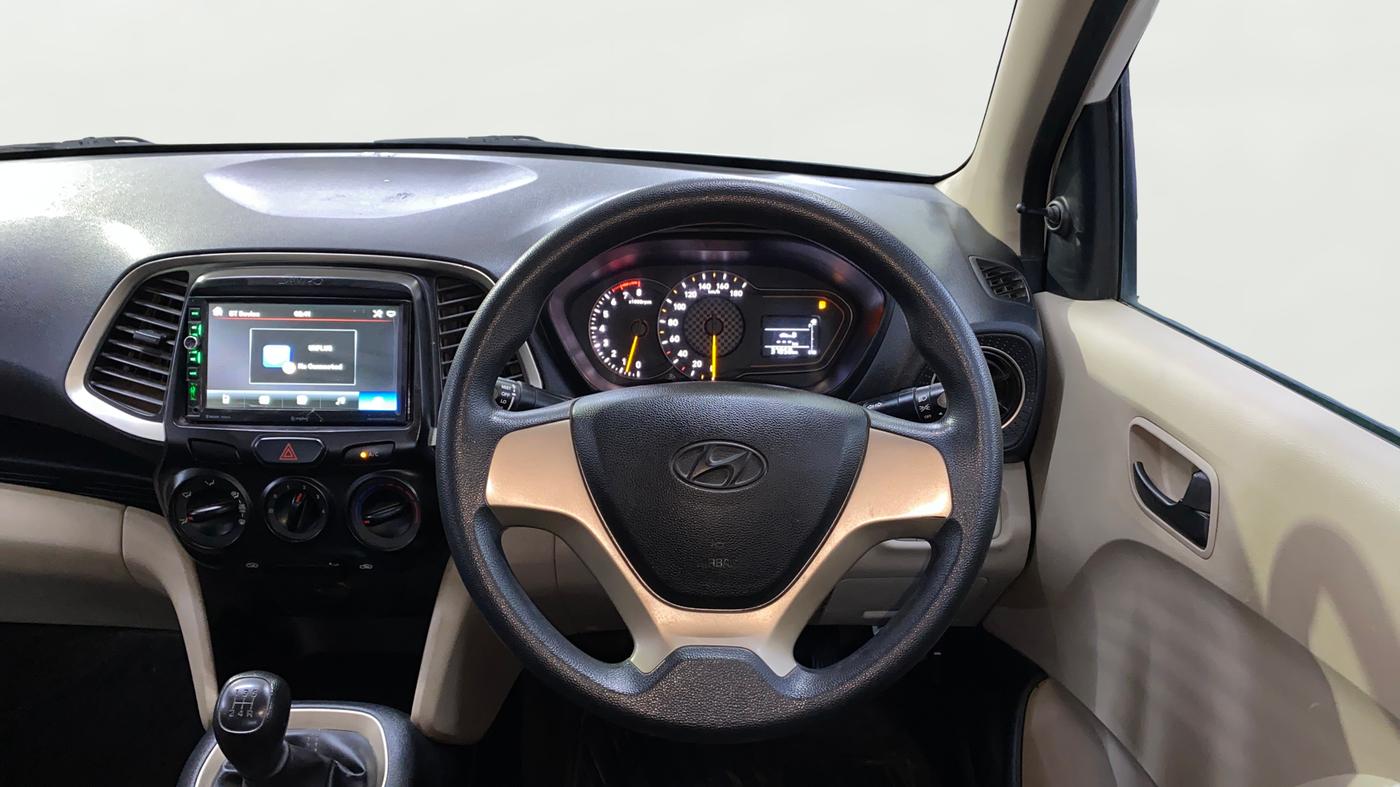 2019 Hyundai NEW SANTRO ERA, Petrol, Manual, 37,900 km, Steering Wheel Close Up
