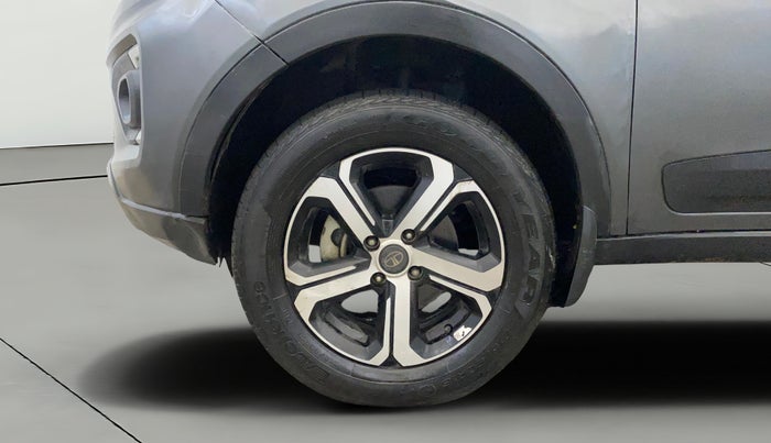 2023 Tata NEXON XZ PLUS LUX SUNROOF DUAL TONE PETROL, Petrol, Manual, 21,216 km, Left Front Wheel