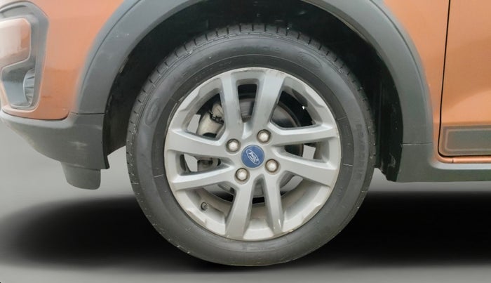 2019 Ford FREESTYLE TITANIUM PLUS 1.2 PETROL, Petrol, Manual, 45,803 km, Left Front Wheel