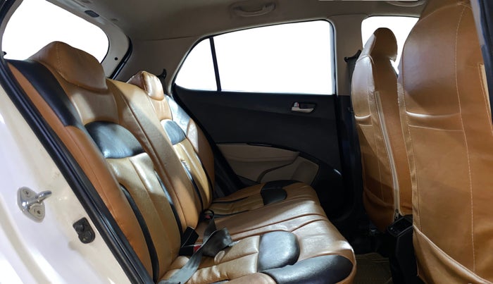 2014 Hyundai Grand i10 SPORTZ 1.2 KAPPA VTVT, Petrol, Manual, 71,054 km, Right Side Rear Door Cabin