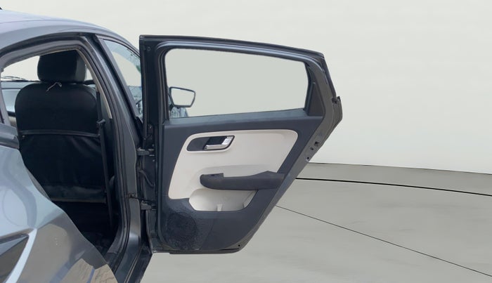 2022 Tata ALTROZ XZ PETROL, Petrol, Manual, 29,714 km, RHS Rear Door