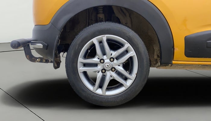 2020 Renault TRIBER RXZ AMT, Petrol, Automatic, 49,318 km, Right Rear Wheel