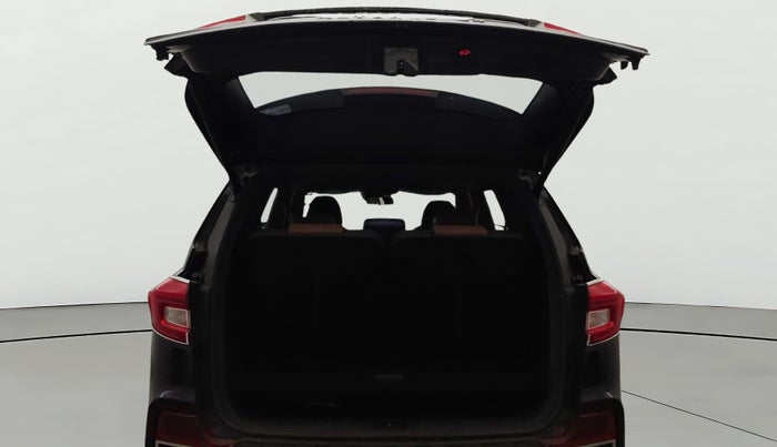 2022 Mahindra ALTURAS G4 4WD AT, Diesel, Automatic, 28,121 km, Boot Door Open