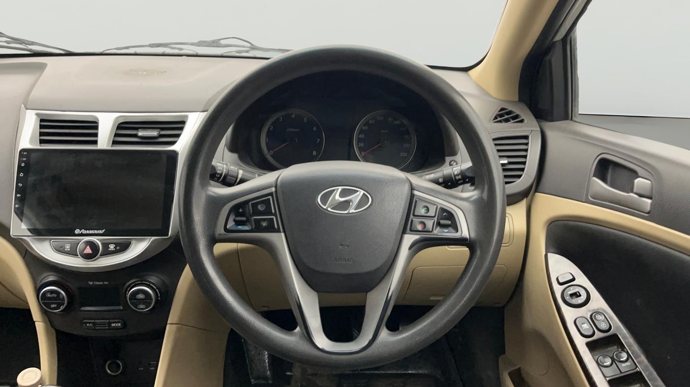 2016 Hyundai Verna 1.6 VTVT SX, Petrol, Manual, 84,772 km, Steering Wheel Close Up