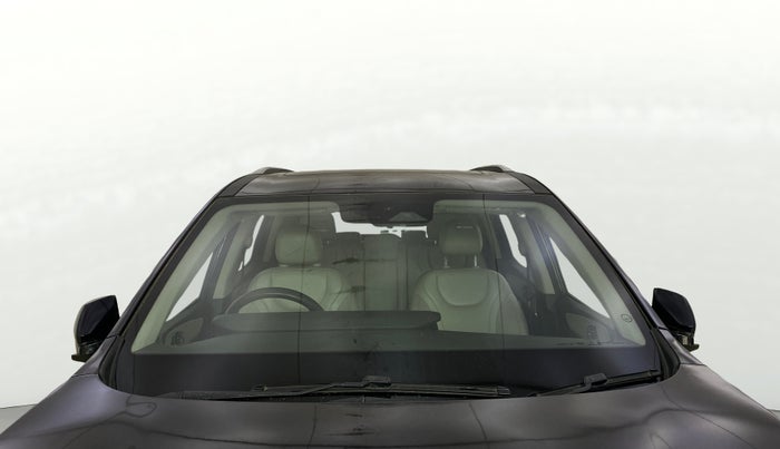 2022 Mahindra XUV700 AX 7 LUXURY P AT 7 STR, Petrol, Automatic, 89,205 km, Front Windshield