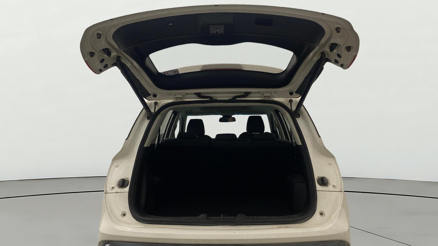2019 MG HECTOR SHARP 2.0 DIESEL, Diesel, Manual, 1,18,426 km, Boot Door Open