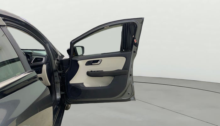 2023 Tata ALTROZ XZ PETROL, Petrol, Manual, 43,332 km, RHS Front Door