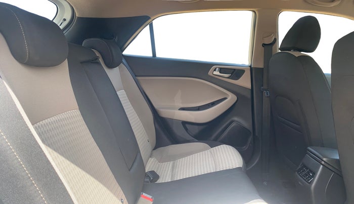 2019 Hyundai Elite i20 ASTA (O) CVT, Petrol, Automatic, 37,378 km, Right Side Rear Door Cabin