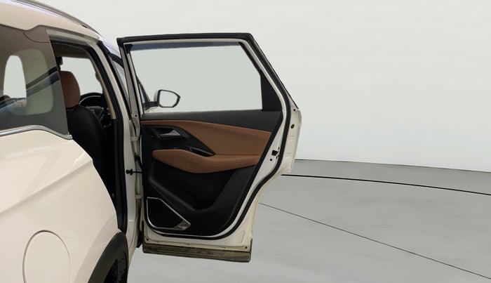 2023 MG HECTOR PLUS SAVVY PRO 1.5 TURBO CVT 7 STR, Petrol, Automatic, 59,794 km, RHS Rear Door