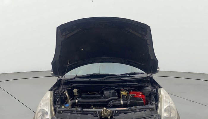 2013 Maruti Swift VDI, Diesel, Manual, 1,33,984 km, Open Bonet