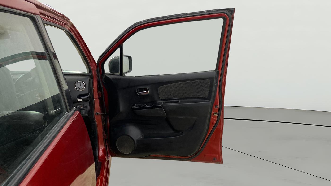 2014 Maruti Wagon R Stingray VXI, CNG, Manual, 96,154 km, RHS Front Door