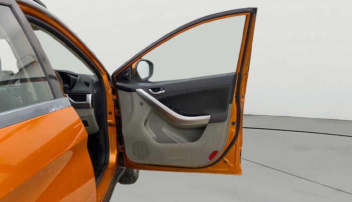 2018 Tata NEXON XZA PLUS DIESEL, Diesel, Automatic, 1,06,214 km, RHS Front Door