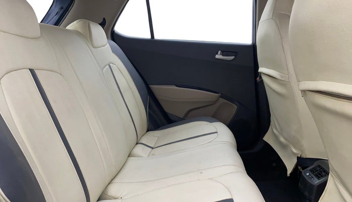 2013 Hyundai Grand i10 SPORTZ 1.2 KAPPA VTVT, Petrol, Manual, 1,11,648 km, Right Side Rear Door Cabin