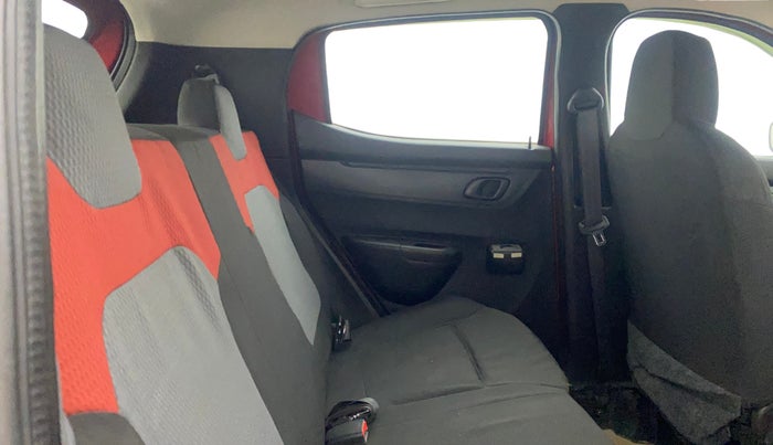 2017 Renault Kwid RXT 1.0 AMT, Petrol, Automatic, 67,812 km, Right Side Rear Door Cabin