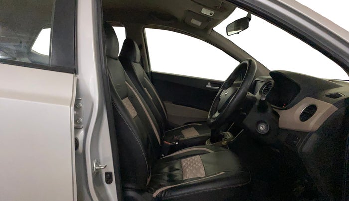 2016 Hyundai Grand i10 SPORTZ 1.2 KAPPA VTVT, Petrol, Manual, 51,058 km, Right Side Front Door Cabin