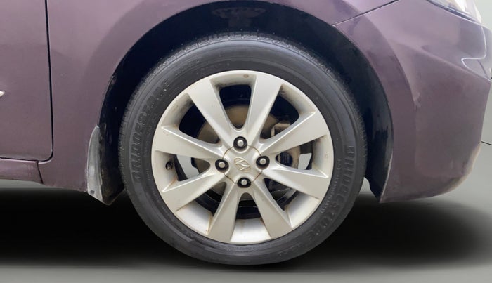 2012 Hyundai Verna FLUIDIC 1.6 VTVT SX, Petrol, Manual, 1,00,626 km, Right Front Wheel