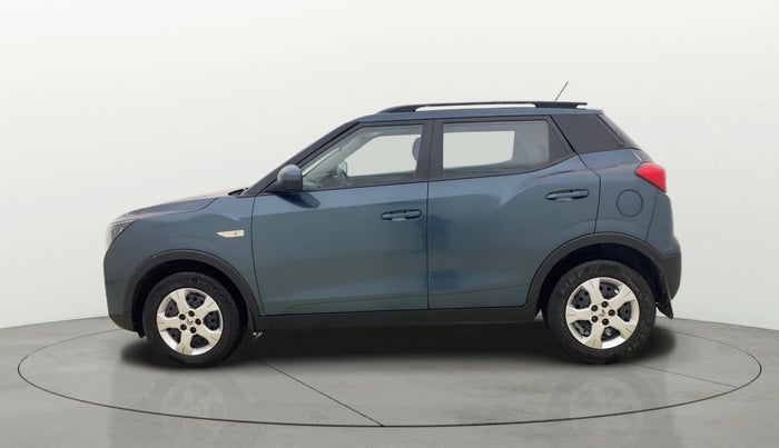 2023 Mahindra XUV300 W6 1.2 PETROL AMT, Petrol, Automatic, 27,860 km, Left Side