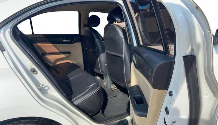 2021 Honda Amaze 1.5L I-DTEC VX CVT, Diesel, Automatic, 1,01,137 km, Right Side Rear Door Cabin