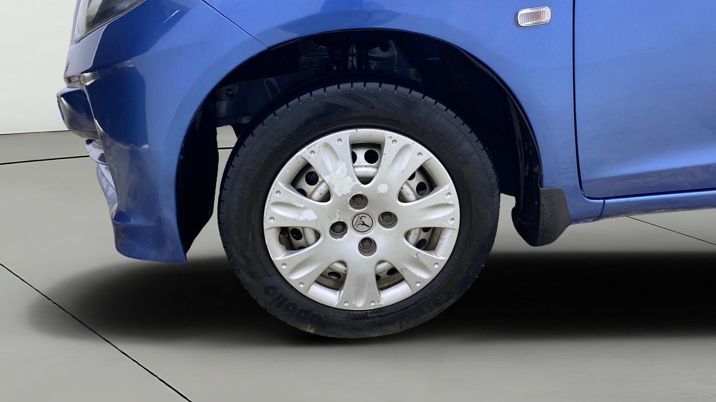 2013 Honda Amaze 1.2L I-VTEC EX, Petrol, Manual, 1,16,263 km, Left Front Wheel