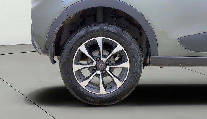 2020 Tata NEXON XZA PLUS (O) PETROL DUAL TONE, Petrol, Automatic, 60,456 km, Right Rear Wheel