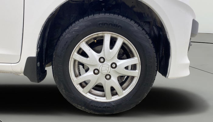 2015 Honda Brio VX AT, Petrol, Automatic, 82,622 km, Right Front Wheel