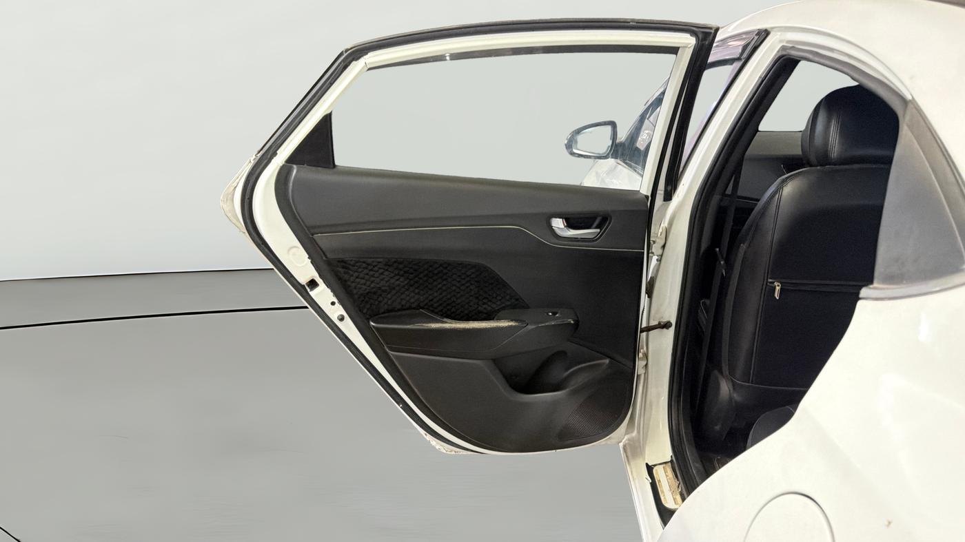 2019 Hyundai Verna 1.4 EX PETROL, Petrol, Manual, 60,690 km, LHS Rear Door