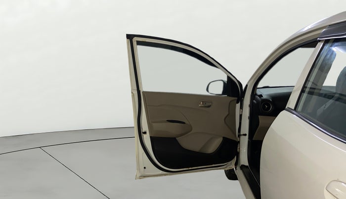 2019 Hyundai NEW SANTRO SPORTZ CNG, CNG, Manual, 76,318 km, LHS Front Door