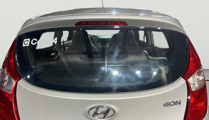 2018 Hyundai Eon SPORTZ, Petrol, Manual, 21,845 km, Rear Windshield