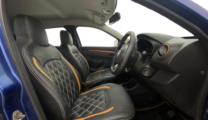 2017 Renault Kwid CLIMBER 1.0 AMT, Petrol, Automatic, 34,627 km, Right Side Front Door Cabin