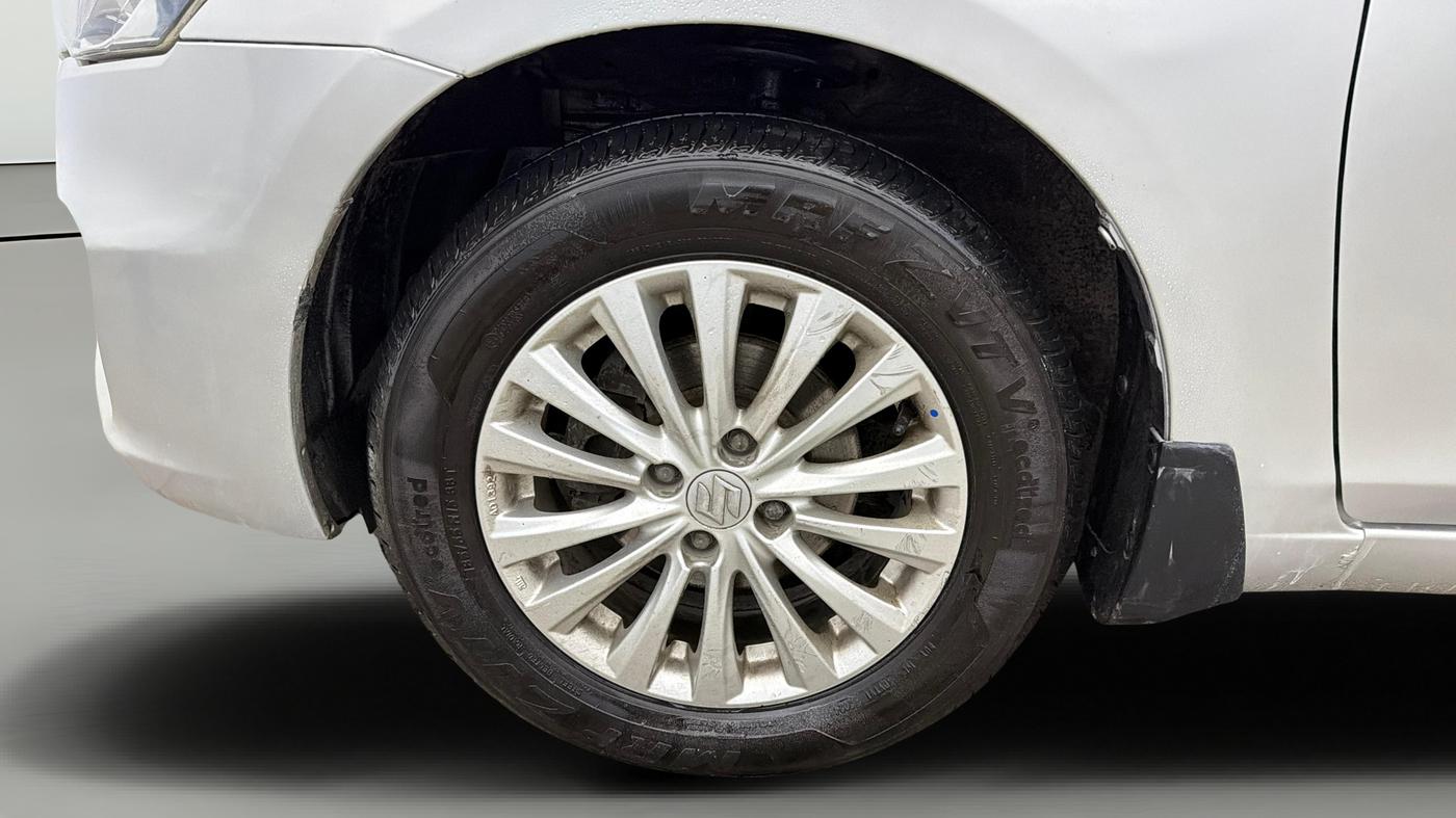 2016 Maruti Ciaz ZXI AT, Petrol, Automatic, 97,097 km, Left Front Wheel