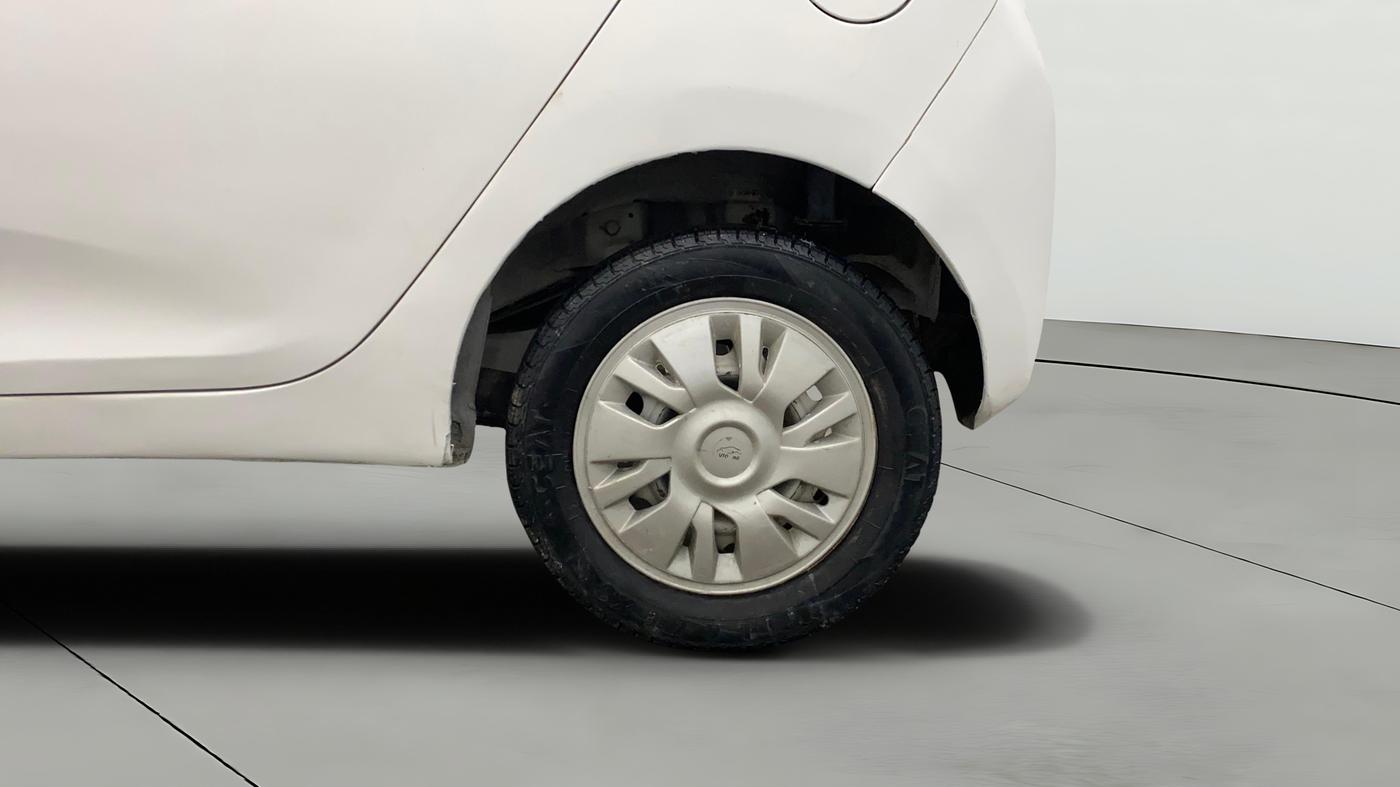 2017 Hyundai Eon ERA +, Petrol, Manual, 1,07,249 km, Left Rear Wheel